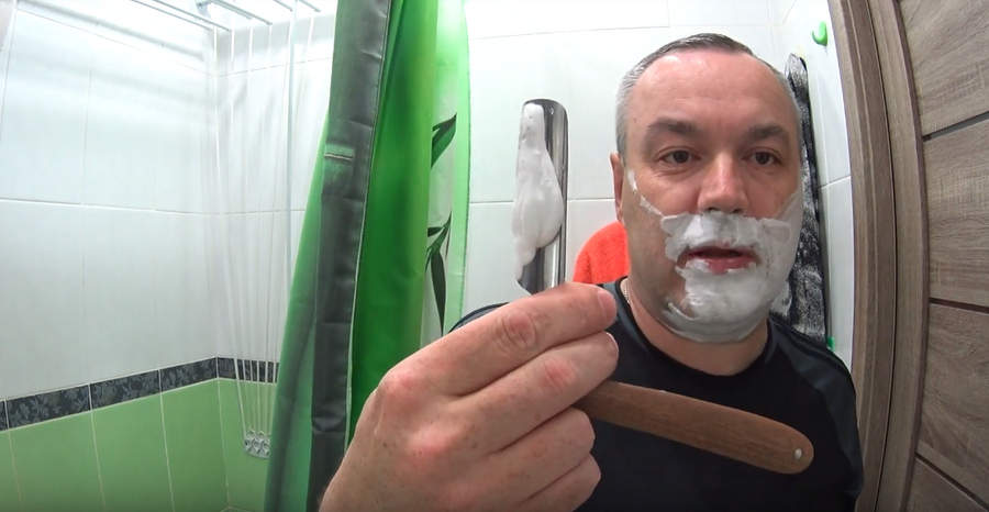 Видеообзор: ТДС “Кремовое”, ютьюб-канал “Бритва” (Игорь), бритьё с опасной бритвой